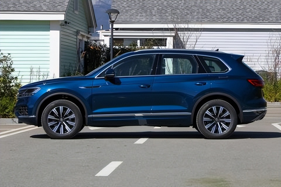 途锐混动phev为什么没有空气悬挂,途锐phev续航真能跑1000公里