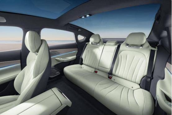 星纪元es动态试驾视频,星纪元es动态视频