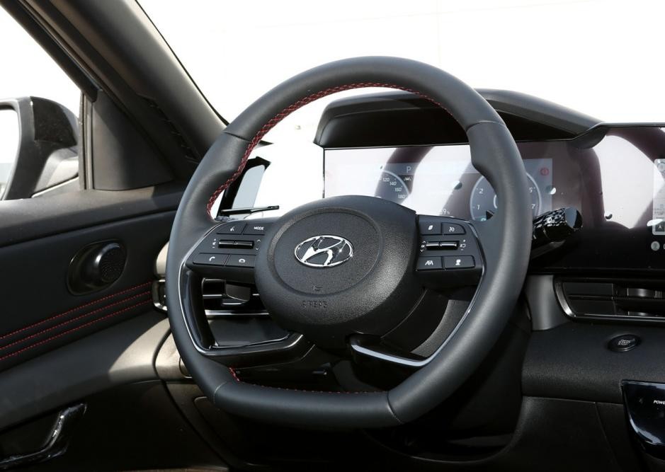 9代伊兰特落地价,现代伊兰特9.98万有现车吗