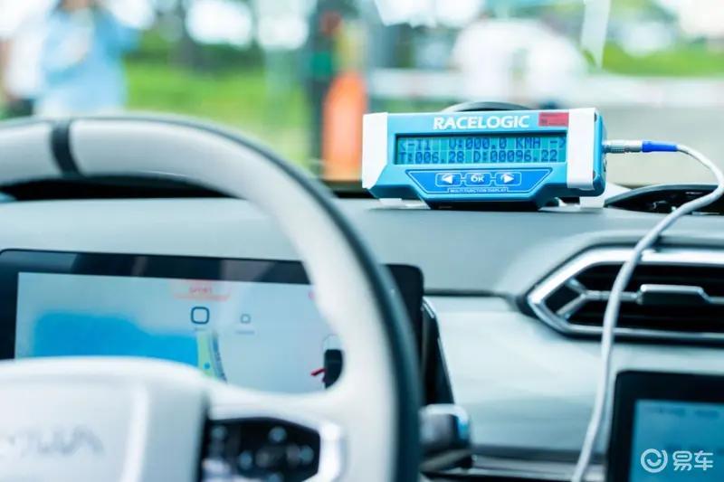 东风风神浩瀚dh-i越野,东风风神皓瀚dh-i后排放倒