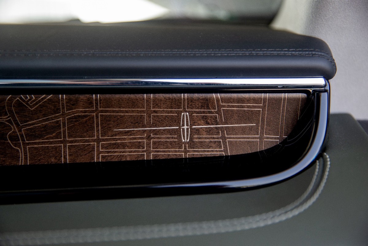 林肯领航员畅享豪华风范天地风云,全新林肯领航员动力强劲