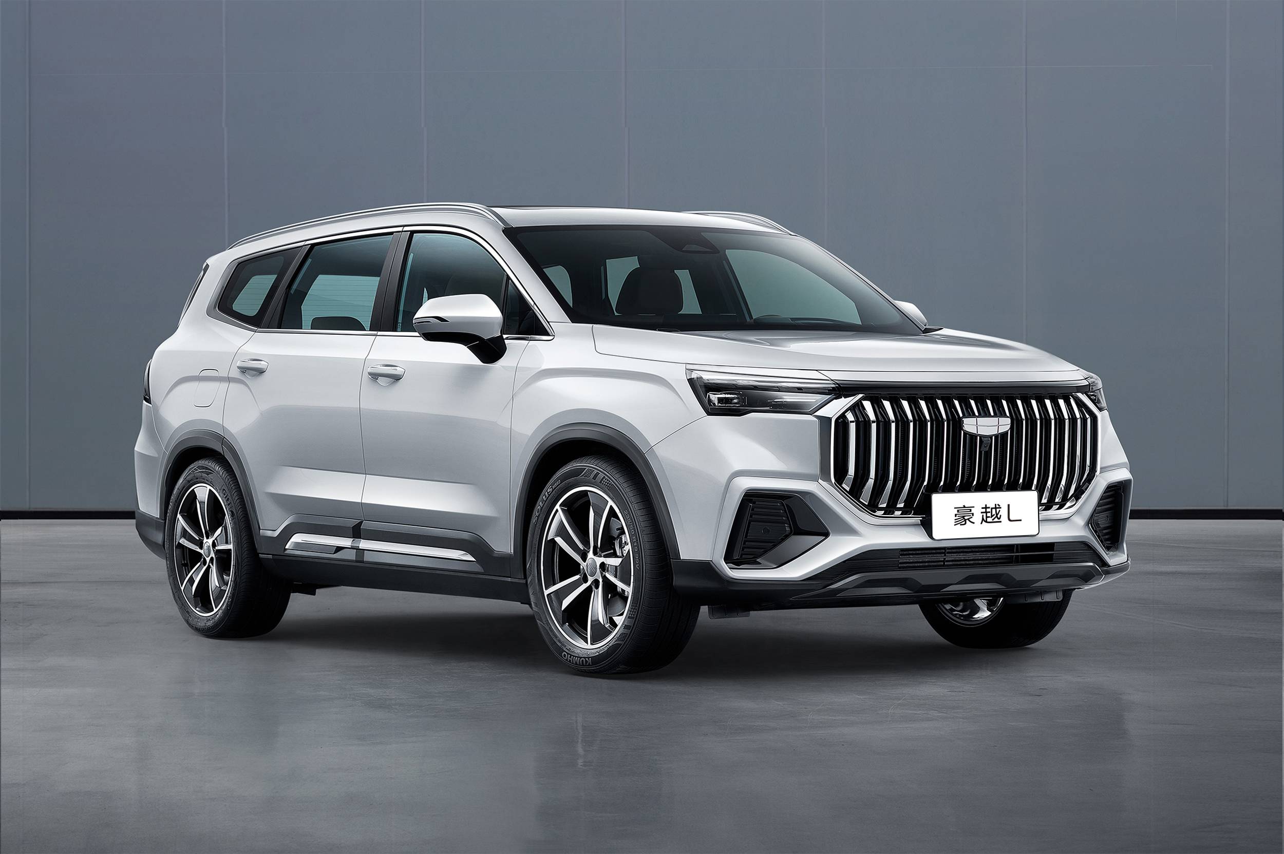 七座中型suv吉利豪越值不值得买,新款吉利豪越l有6座版吗