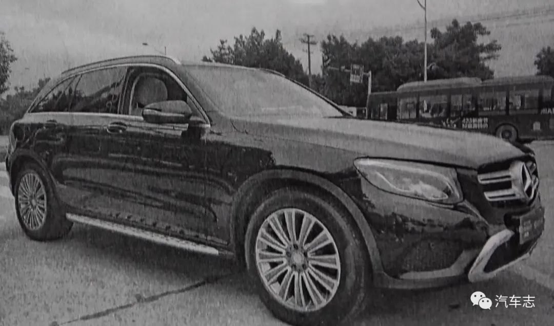 男子买83万二手奔驰被骗,男子24万买二手奔驰买到泡水