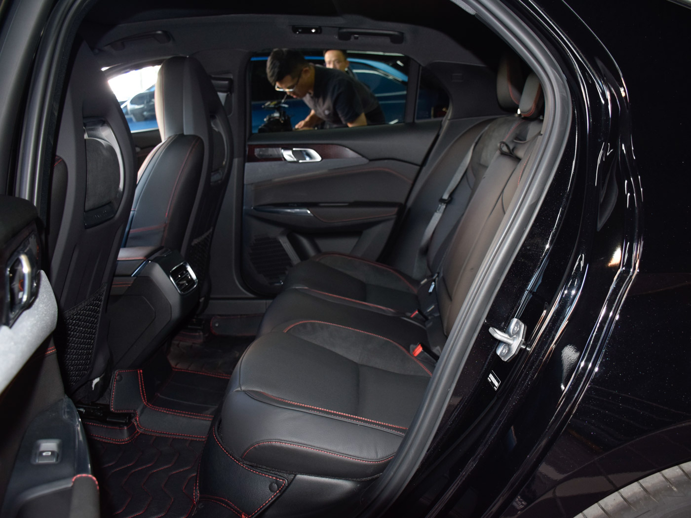 10来万买新能源车还是燃油车,2.0t新车油耗