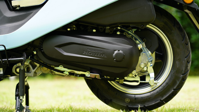 新大洲本田ns125la银色,新大洲本田ns125la发动机