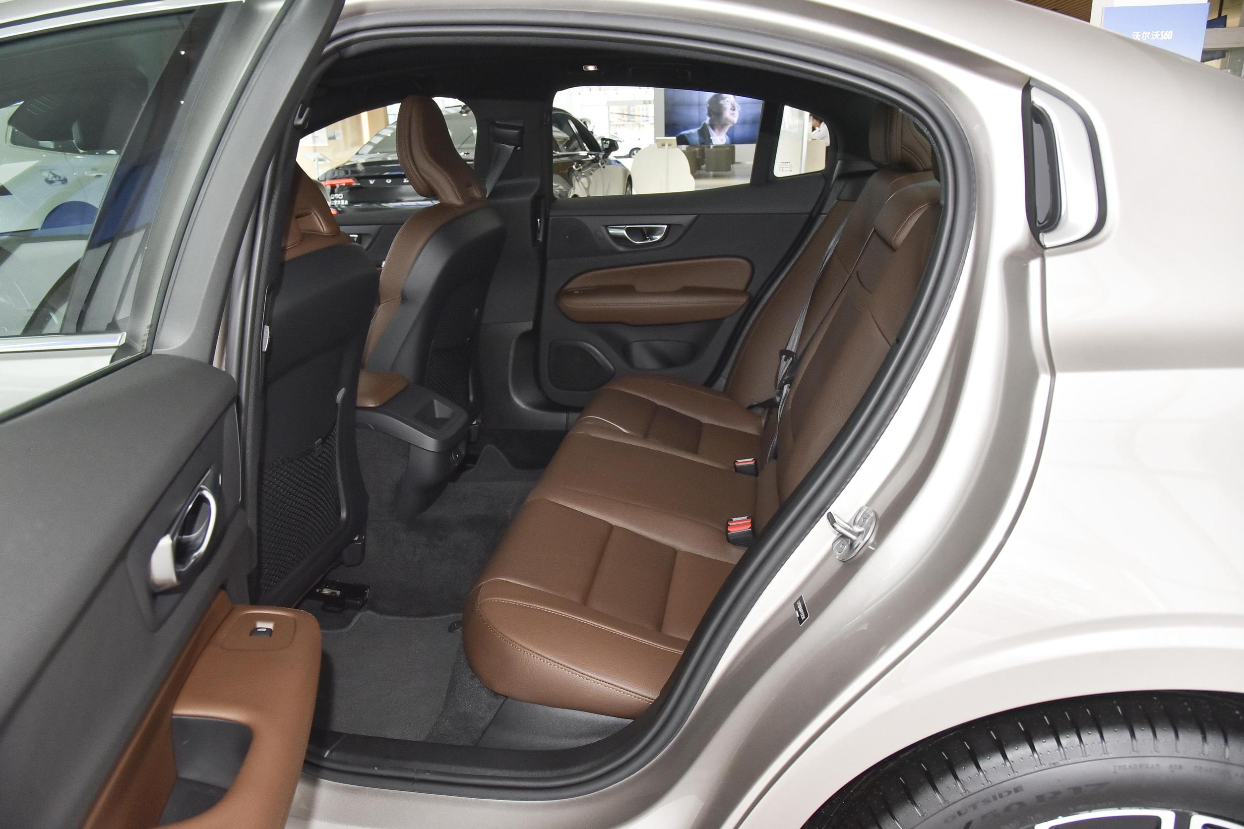 沃尔沃s60有哪些安全配置,新款沃尔沃s60有哪些变化