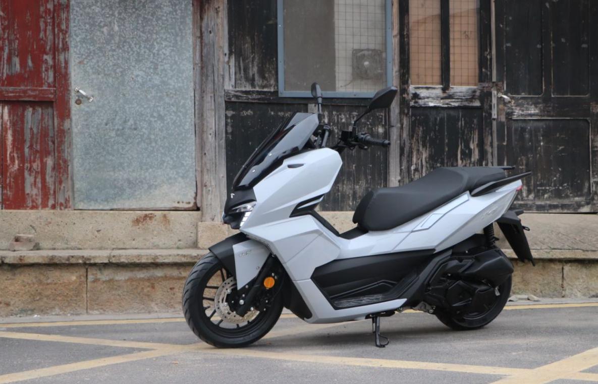 台荣150cc顶配,台荣150新车多少钱