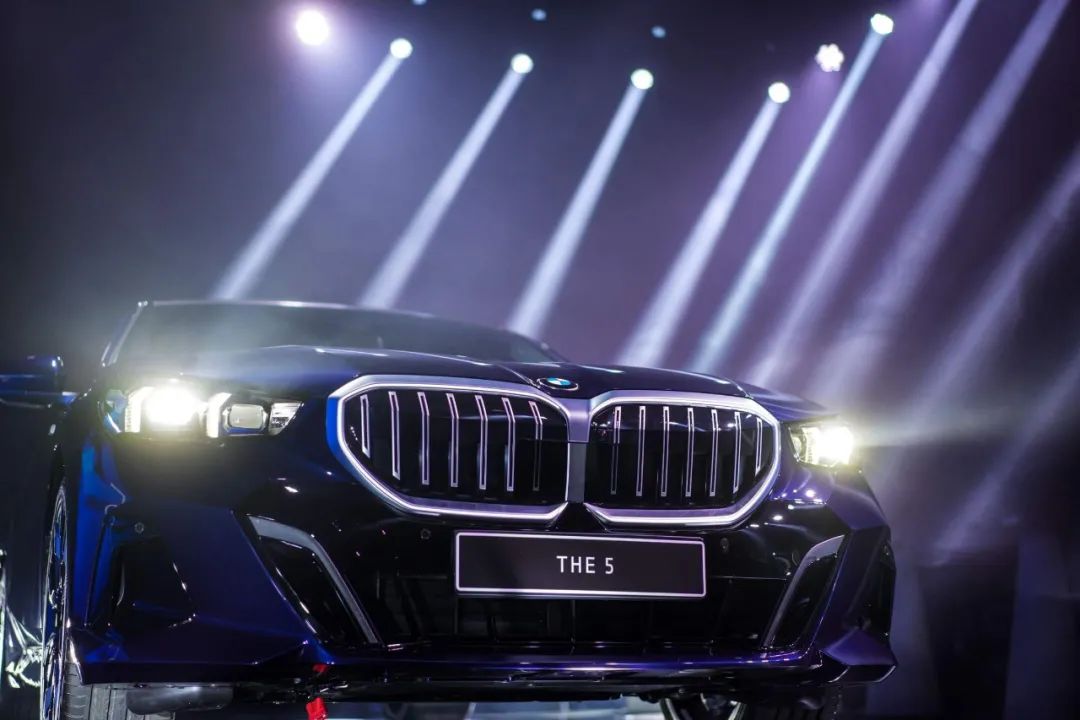 丹泉石蓝G605系配备M运动套装之后，气质一下就有了！