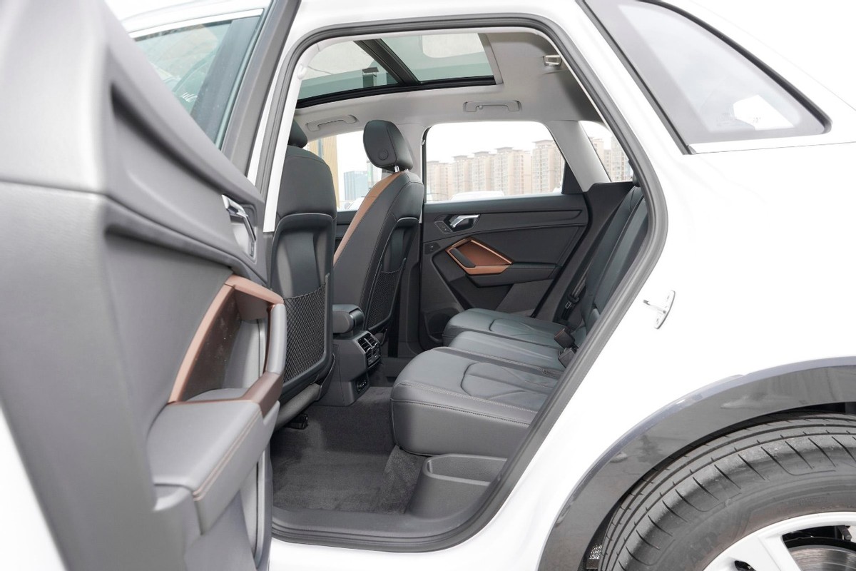 奥迪q3对比路虎发现运动,奥迪q3和沃尔沃xc60四驱测试