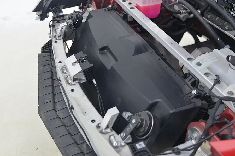 名爵Cyberster实车图片,名爵跑车cyberster价格20万真的吗