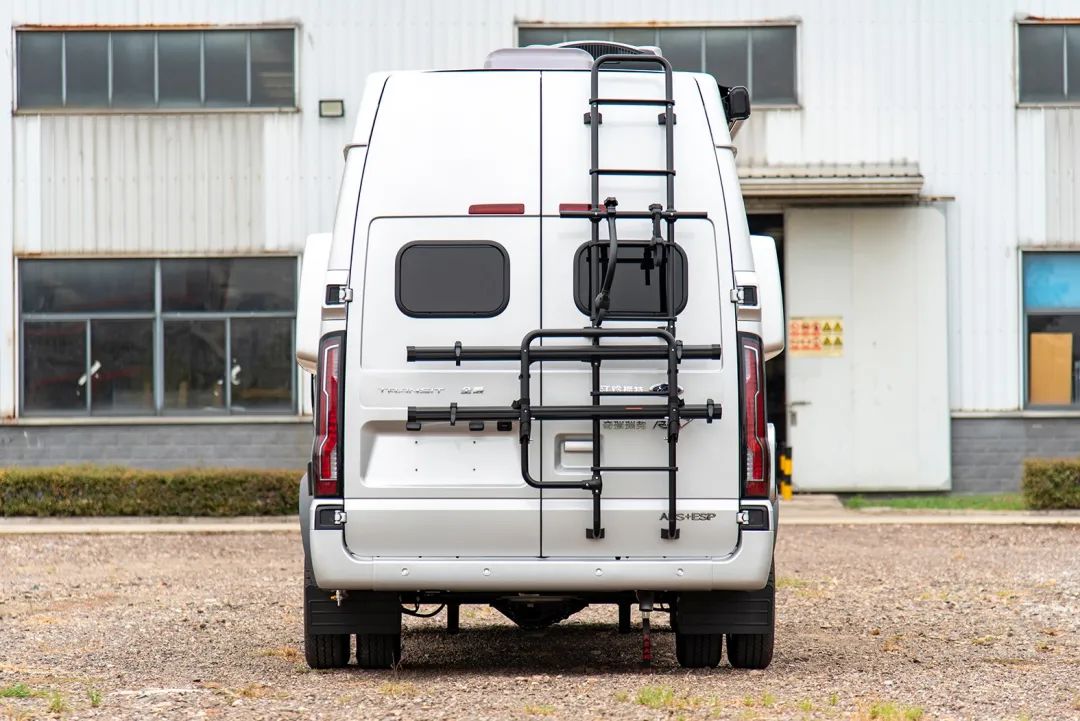 瑞弗启界r700六座,奇瑞瑞弗启界R700悠享版