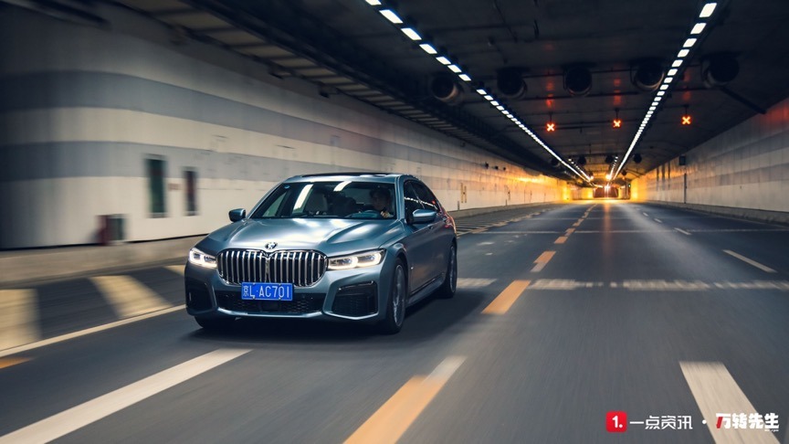 07年宝马7系750li多少钱,宝马7系买735还是740