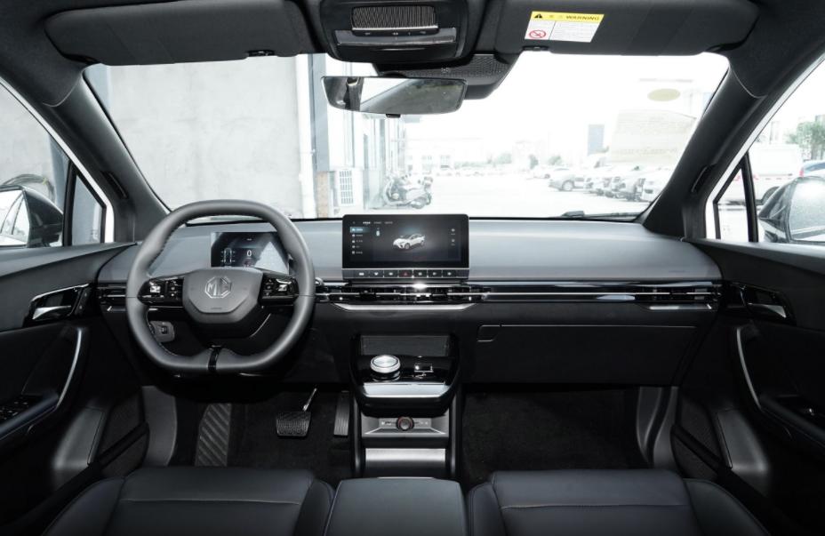 上汽大众id3和比亚迪秦plusev哪个好,大众id3空间对比凌渡