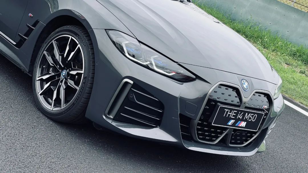 为什么说BMWi超乎想象？深度体验全系车型之后，我找到了答案…