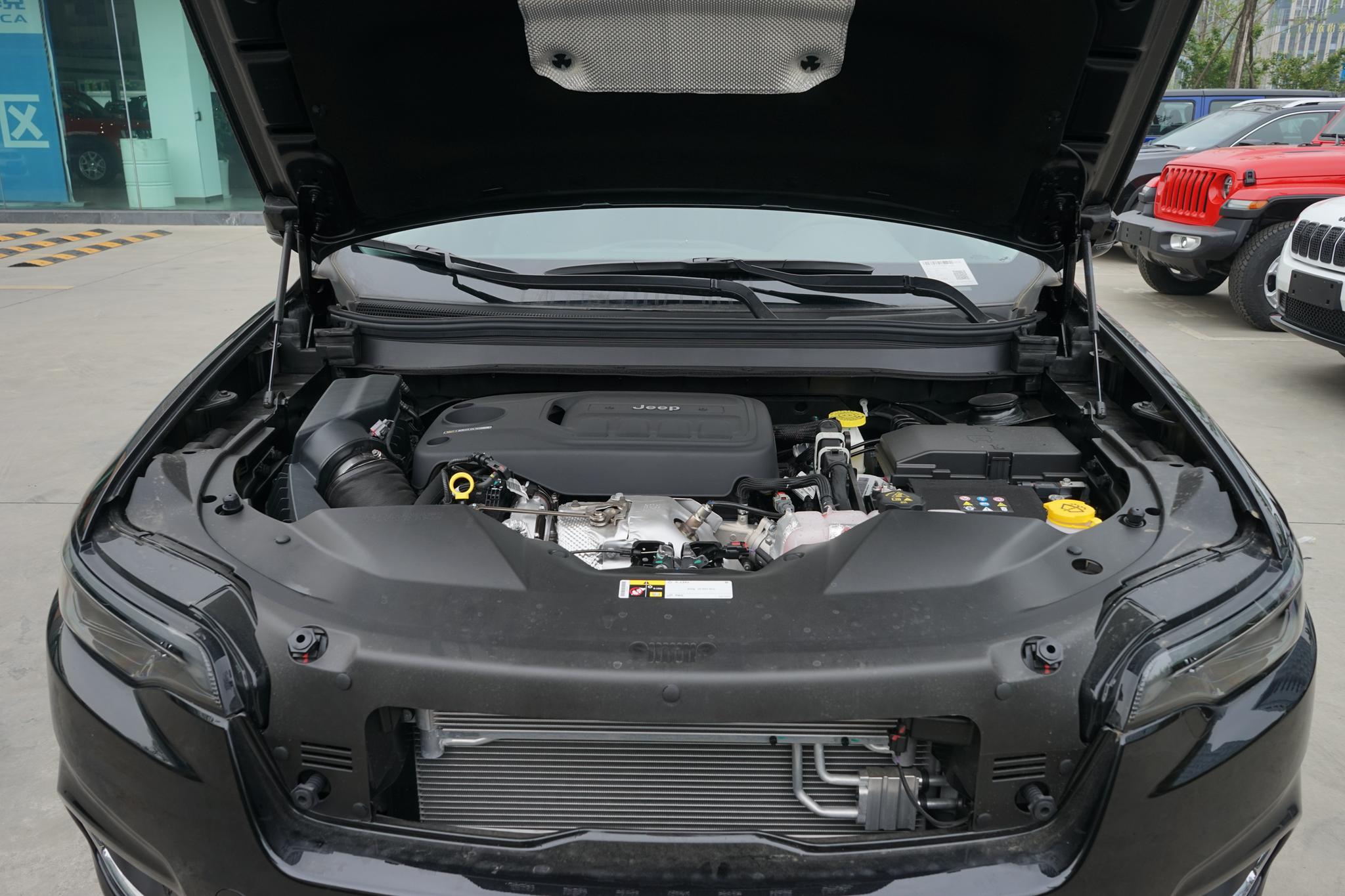 全新自由光值得买吗,外观时尚运动空间表现不错