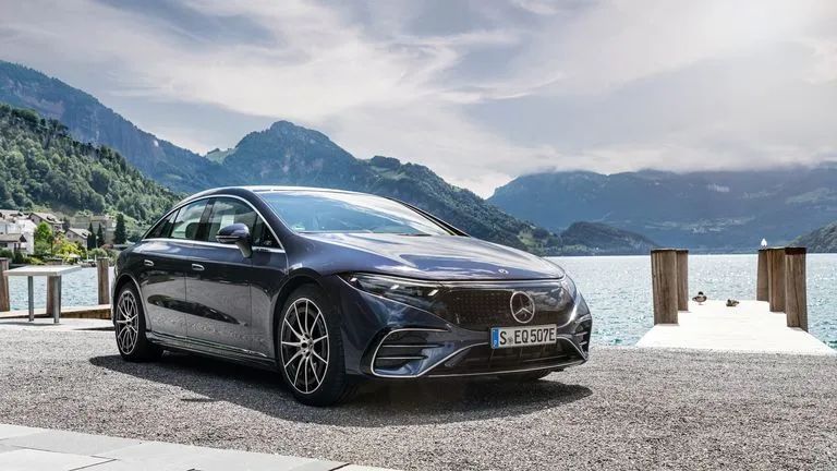 奔驰eqe最低提车价,奔驰eqe上市只为唤醒你的每寸感知