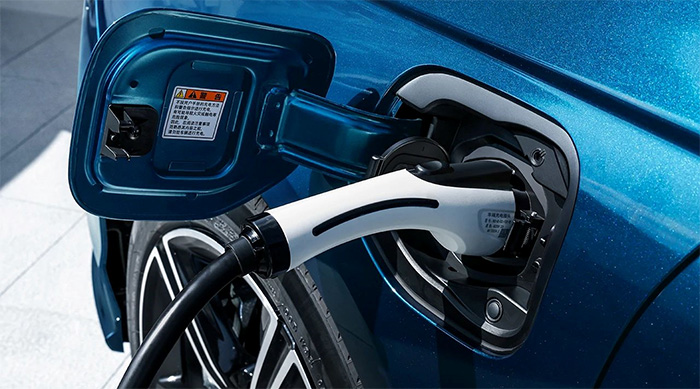 雅阁ephev插混版驾驶中可以充电吗,合资最好的新能源车