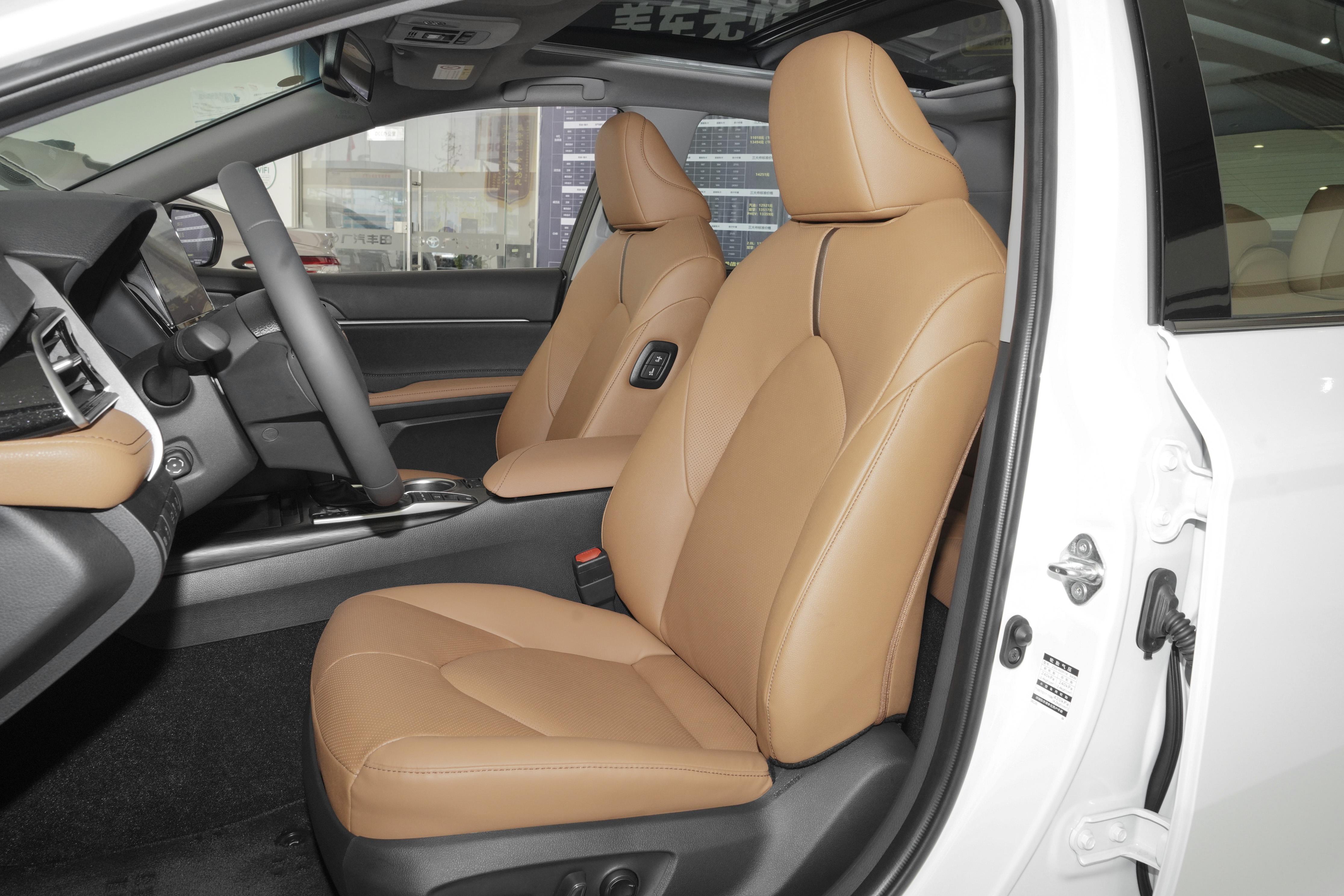 八代2.5混动版凯美瑞驾驶感受,2.5l自吸发动机油耗