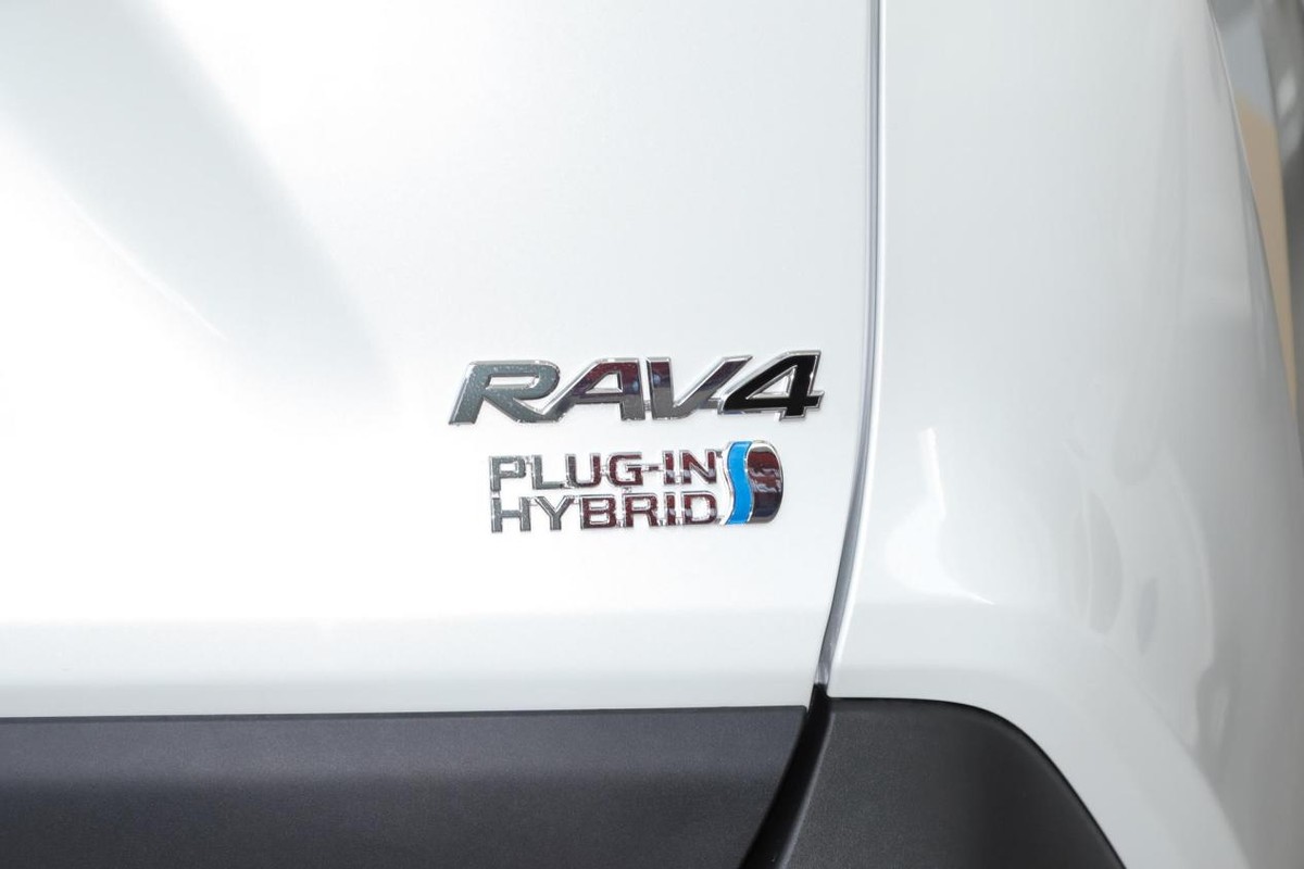 本田cr-v和荣放rav4哪个保值率高,cr-v和rav4荣放哪个好