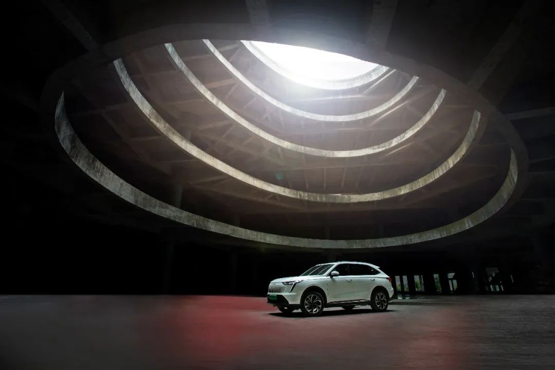 哈弗枭龙max轻混四驱,哈弗枭龙max混动七座多少钱一辆