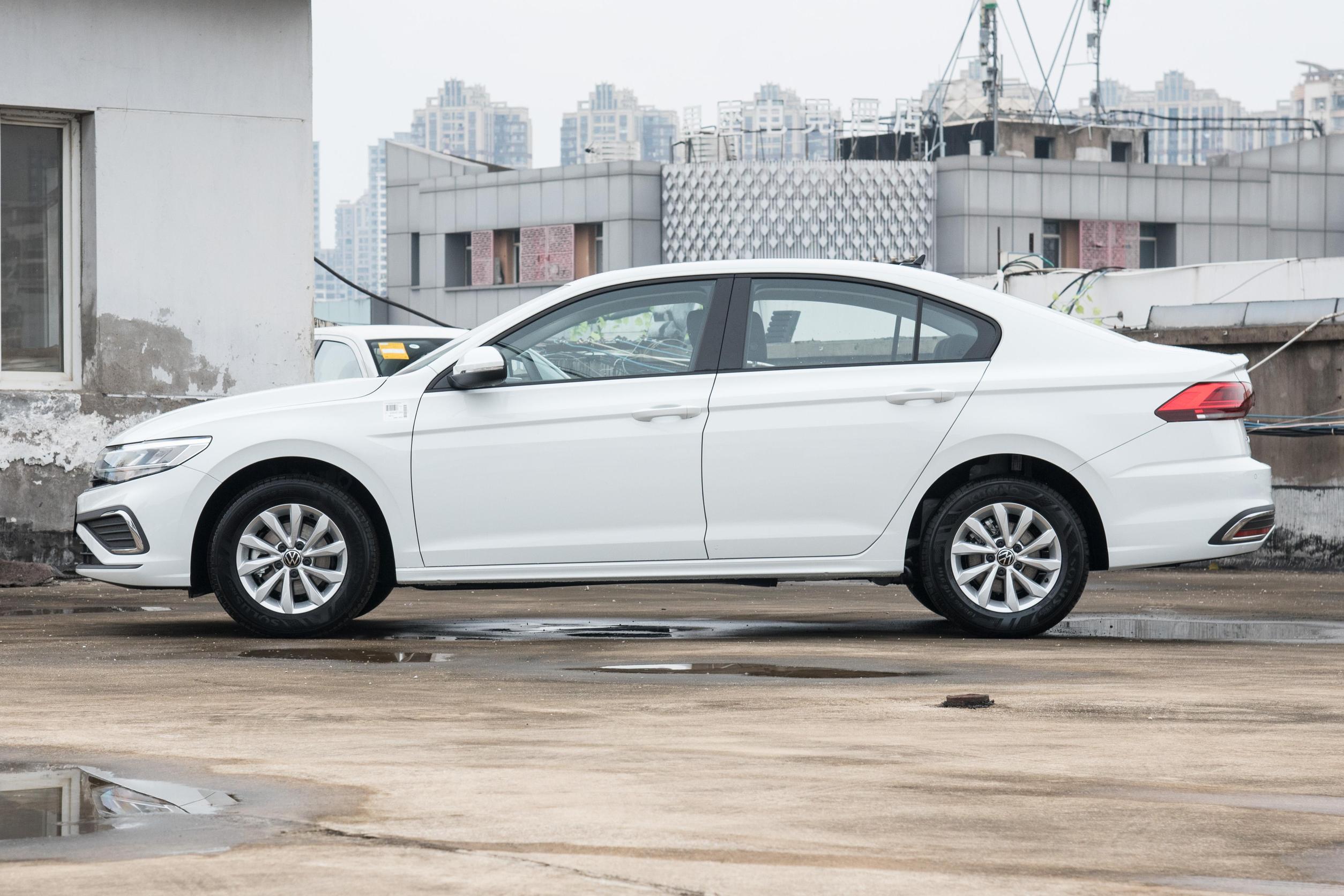 2022大众轿车宝来这款好吗,10万落地的大众宝来