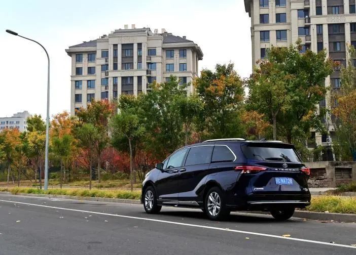 广汽丰田赛那开启预售6款车型,广汽丰田赛那预售6款车型