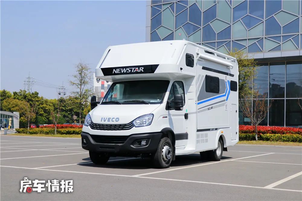 依维柯房车短轴高顶四驱b型房车,依维柯房车推荐10万到20万之间7座