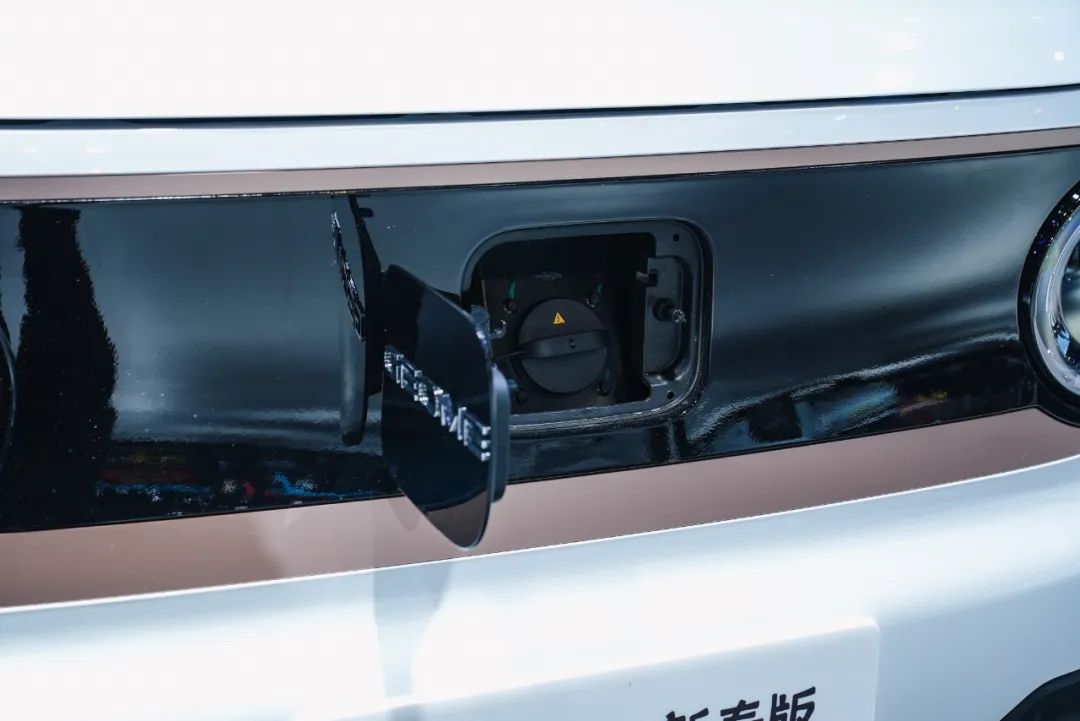 广州车展保时捷红色概念车,便宜带尾翼的保时捷车有哪些