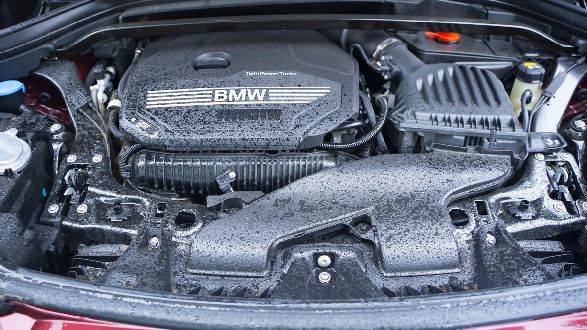 评测汽车宝马x11,宝马x1车测评