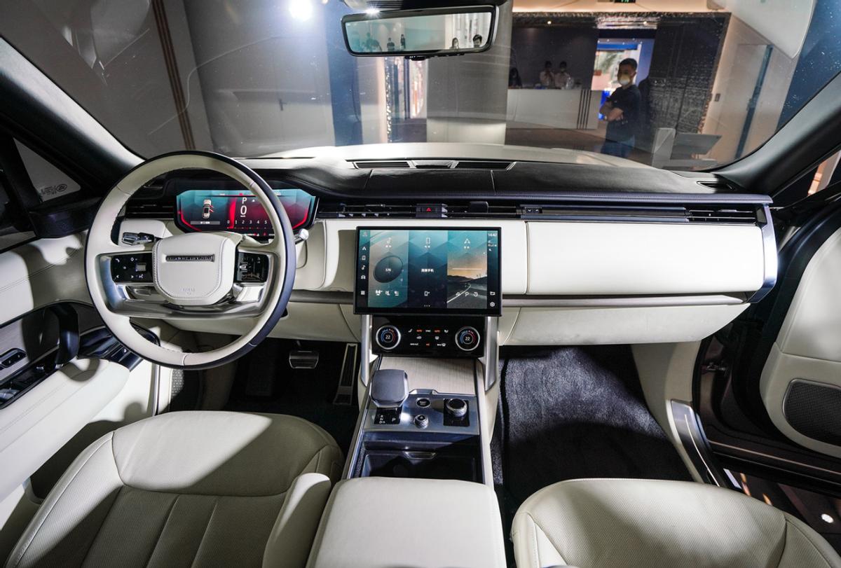 四座的路虎揽胜,豪华版与科技版