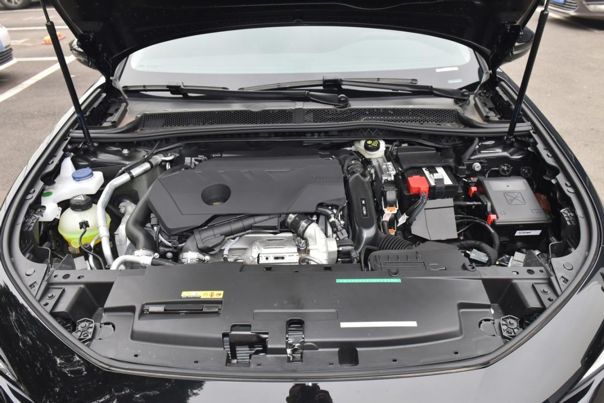 标致508l360thppuretech先锋版,标致508l中控可以全屏吗