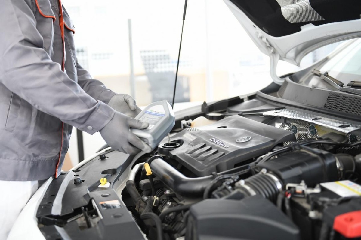 2022款别克威朗pro爬山测试,买别克威朗pro车身窄