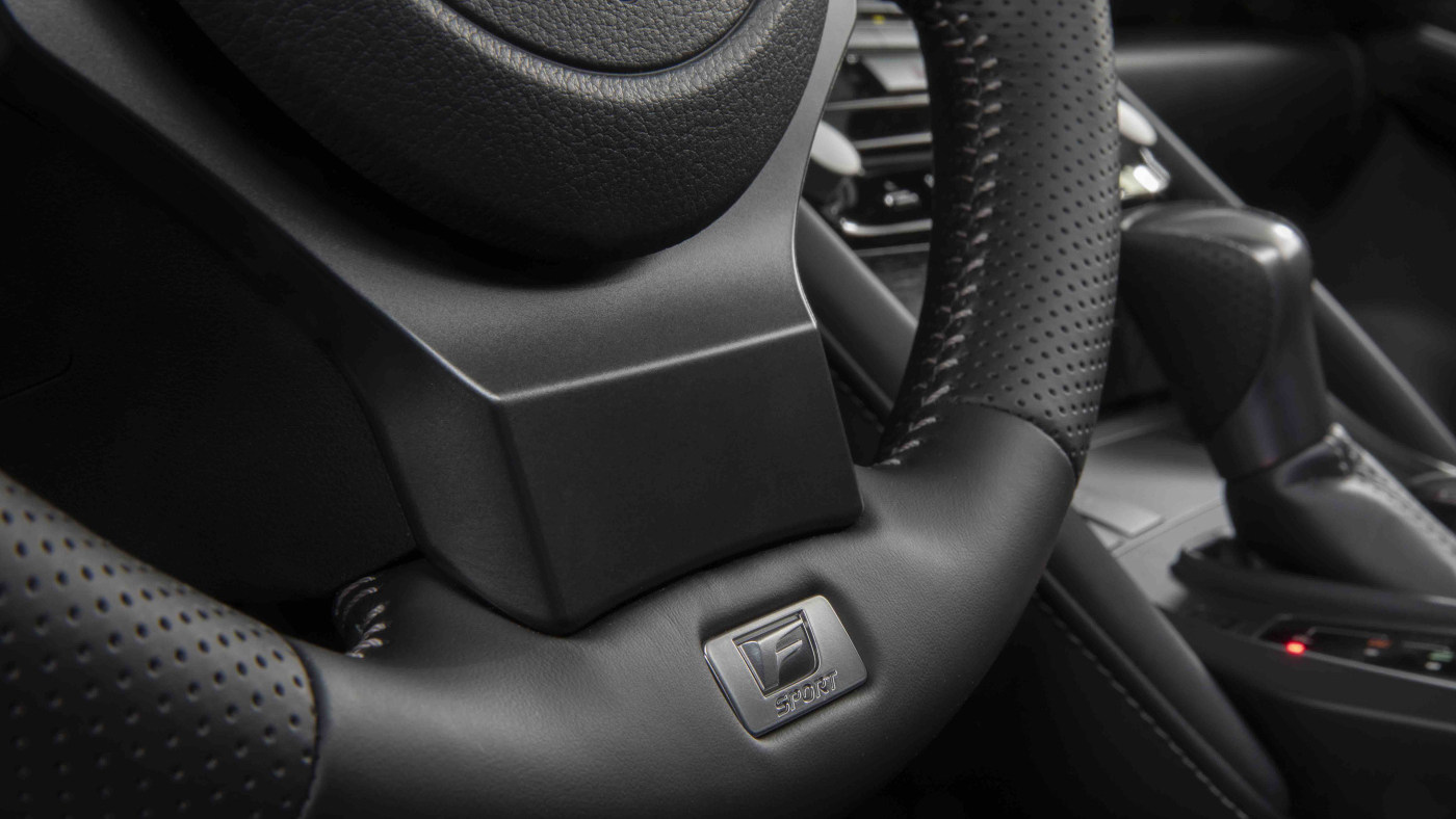 新版雷克萨斯is性能爆发,公路闪电雷克萨斯纯正德系