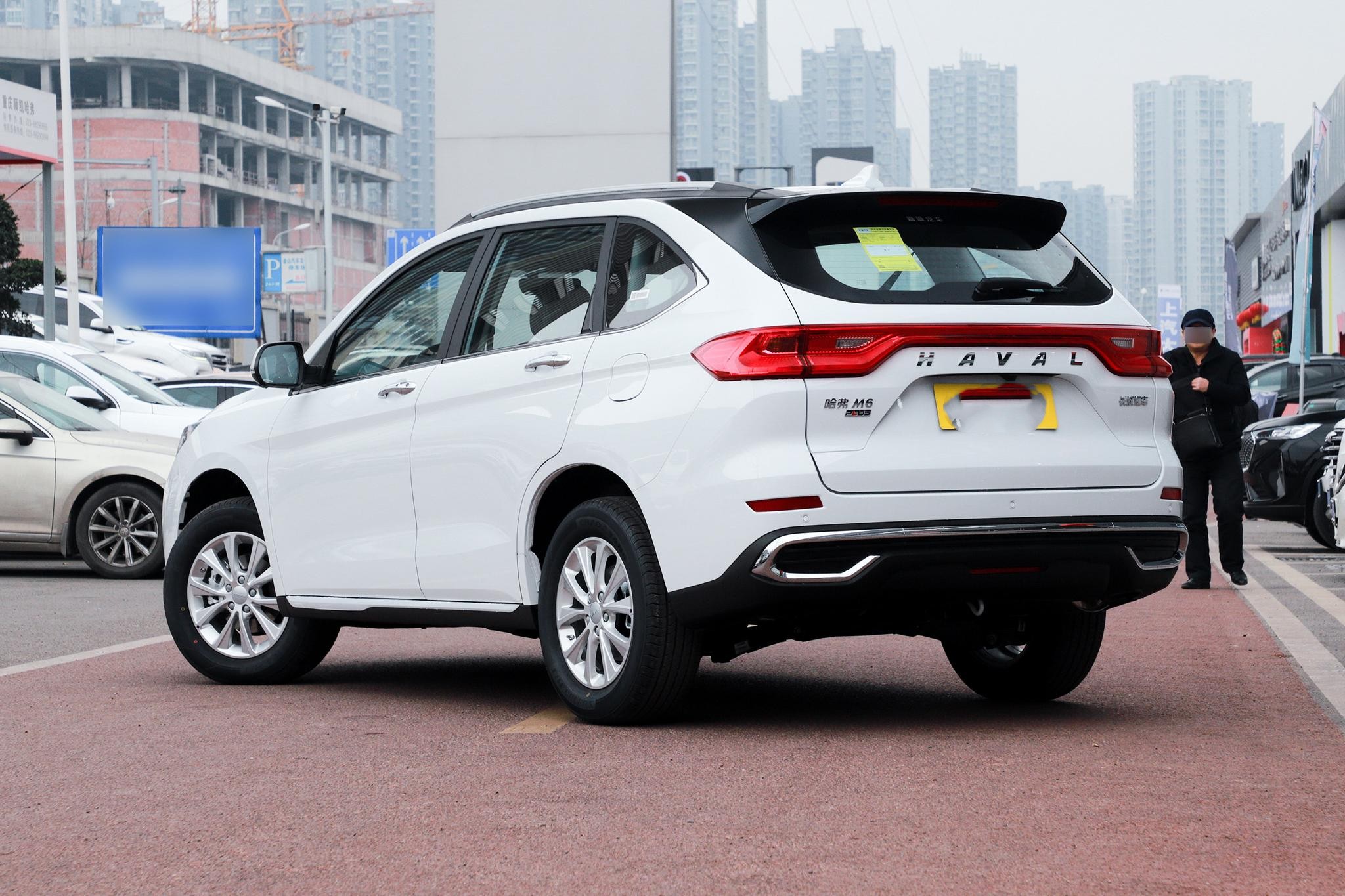 十万预算这三款家轿最多人买,10万预算买家用车这4款都不错