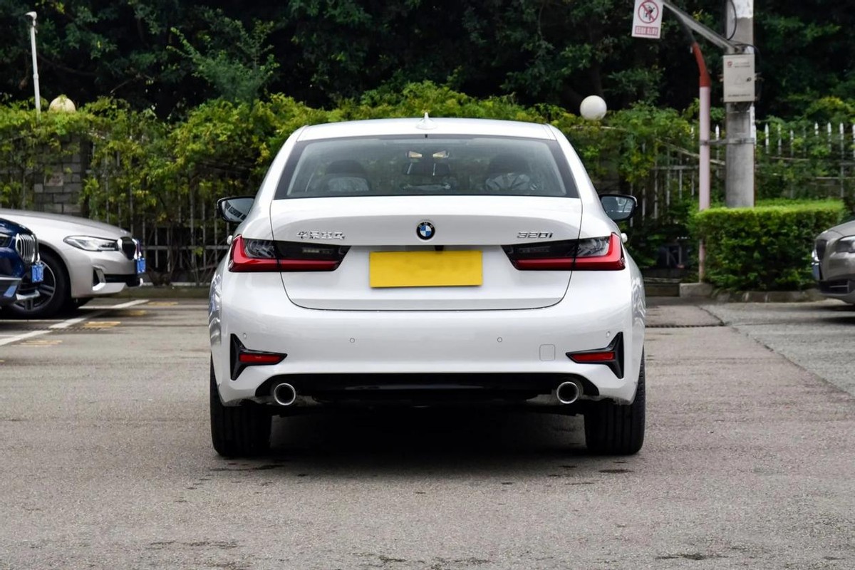 18款宝马320im运动套装值不值得买,最新宝马320i运动套装落地多少钱