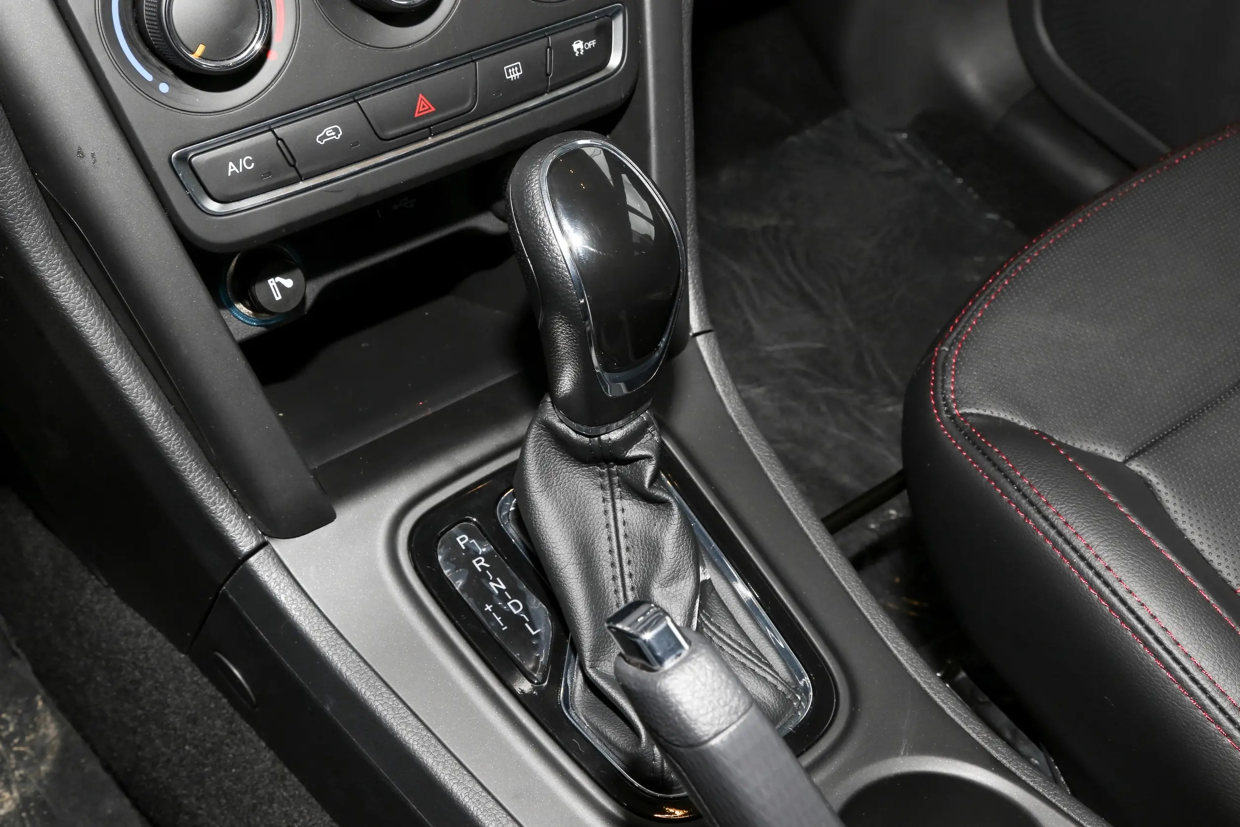 想买个自动挡suv推荐,4万到5万自动挡新车瑞虎3