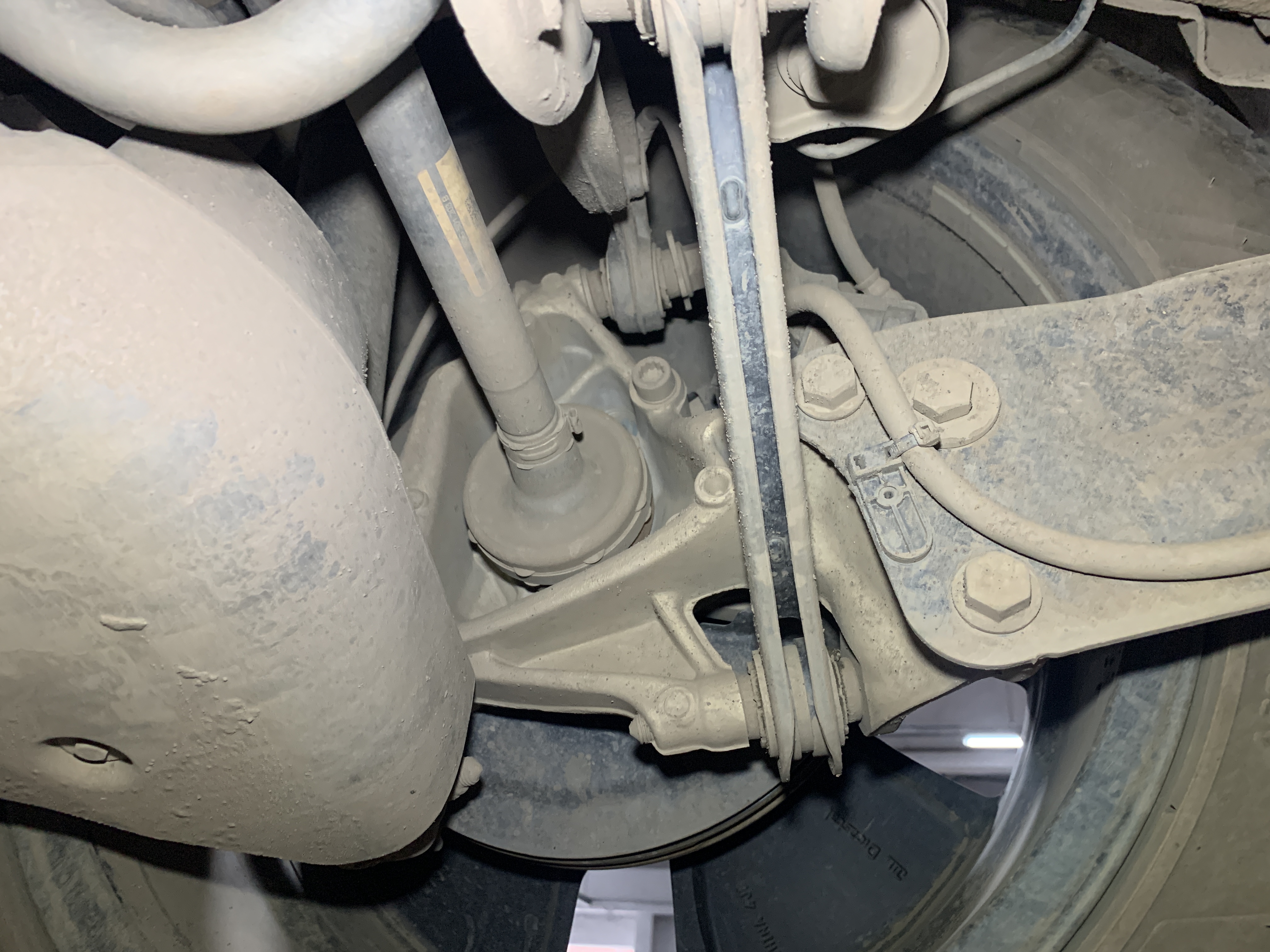 大众途昂用了几年过后底盘质感,途昂没有豪华感