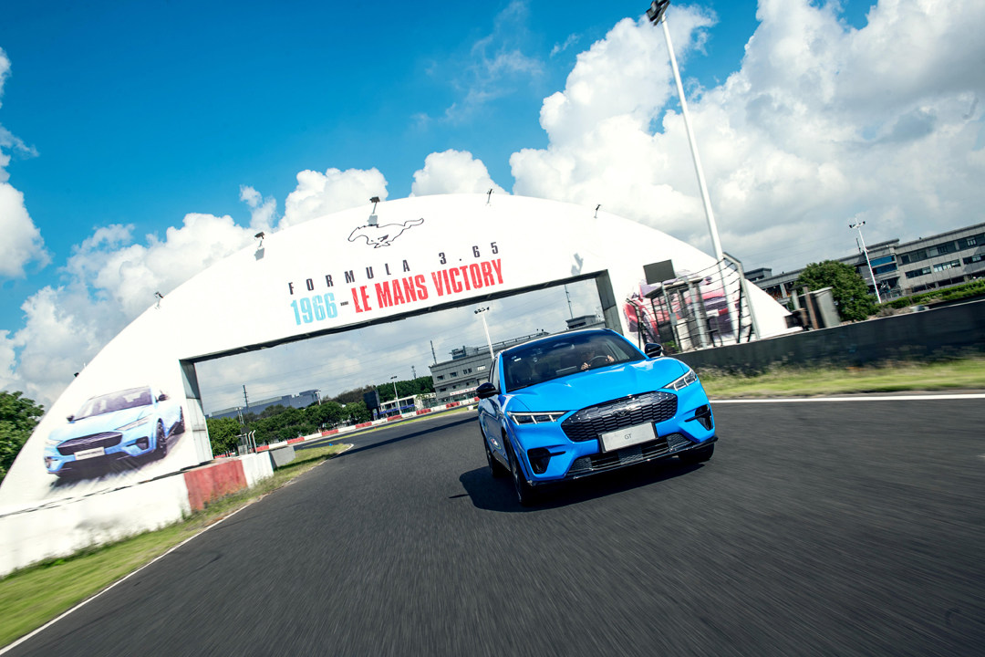 mustangmache四驱测试,全新车型mustangmach-e