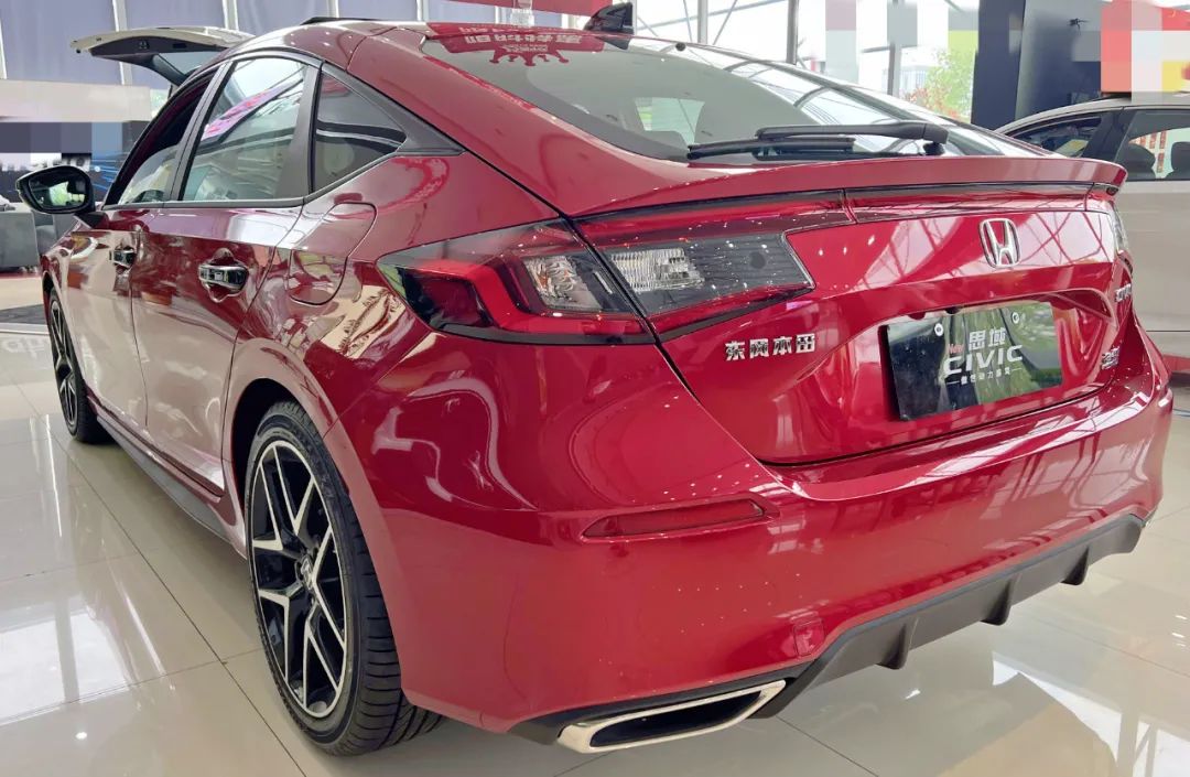 探店丨花50万买本田思域,真信仰还是割韭菜?