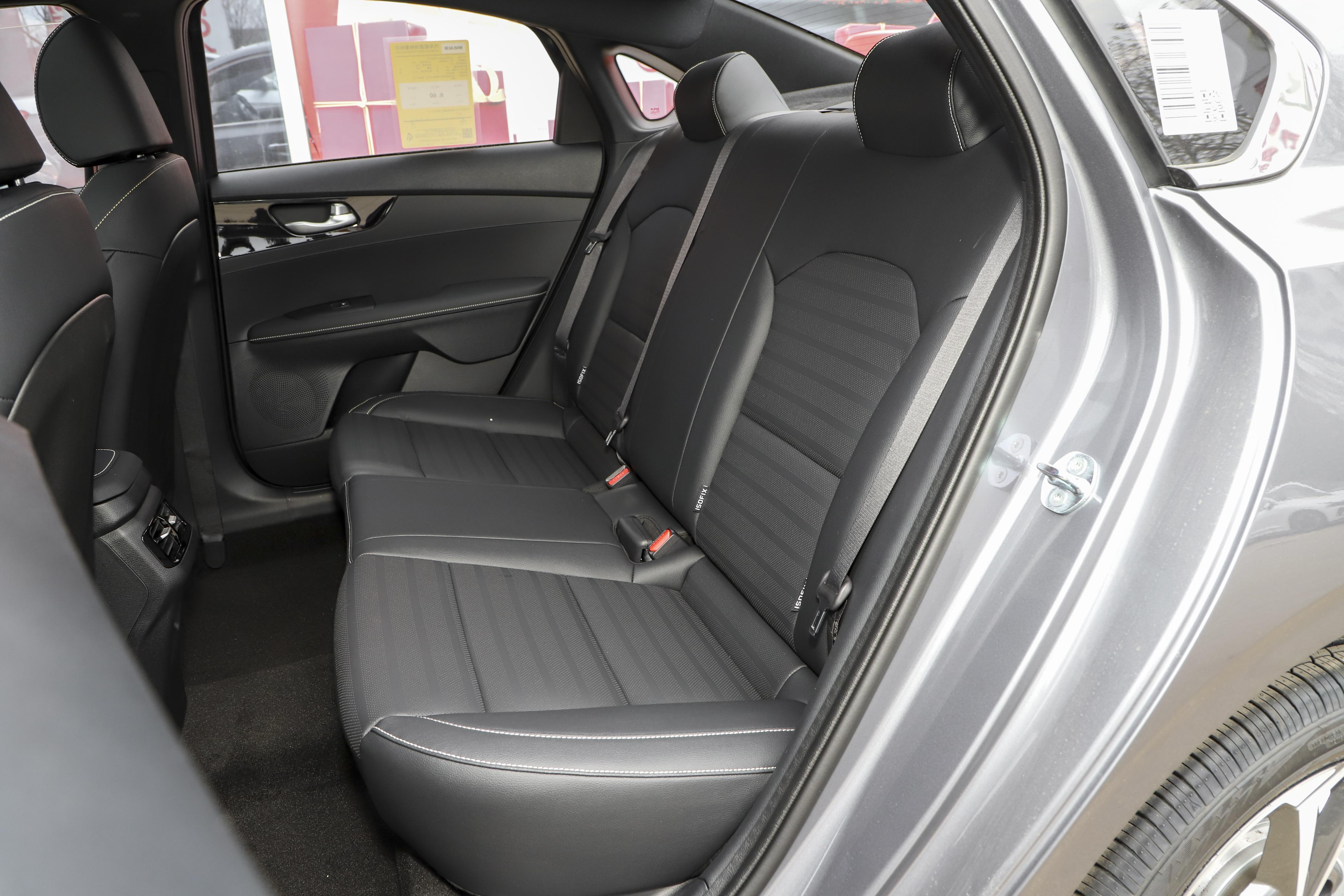 宝来跟起亚k3哪个值得入手,起亚k3和英朗哪个值得入手