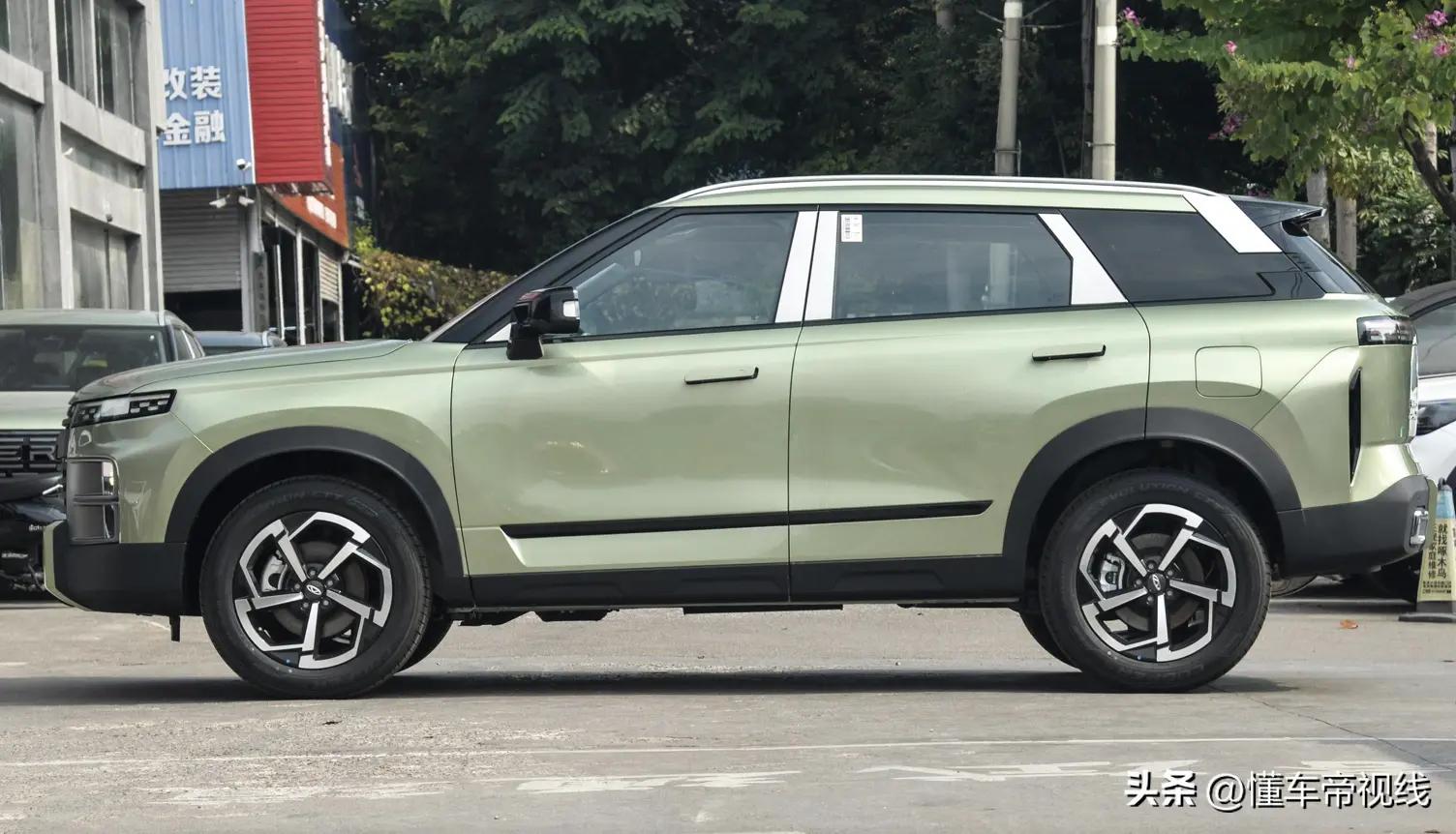 奇瑞探索06都市版落地价南昌,年轻人第一台suv1.6t