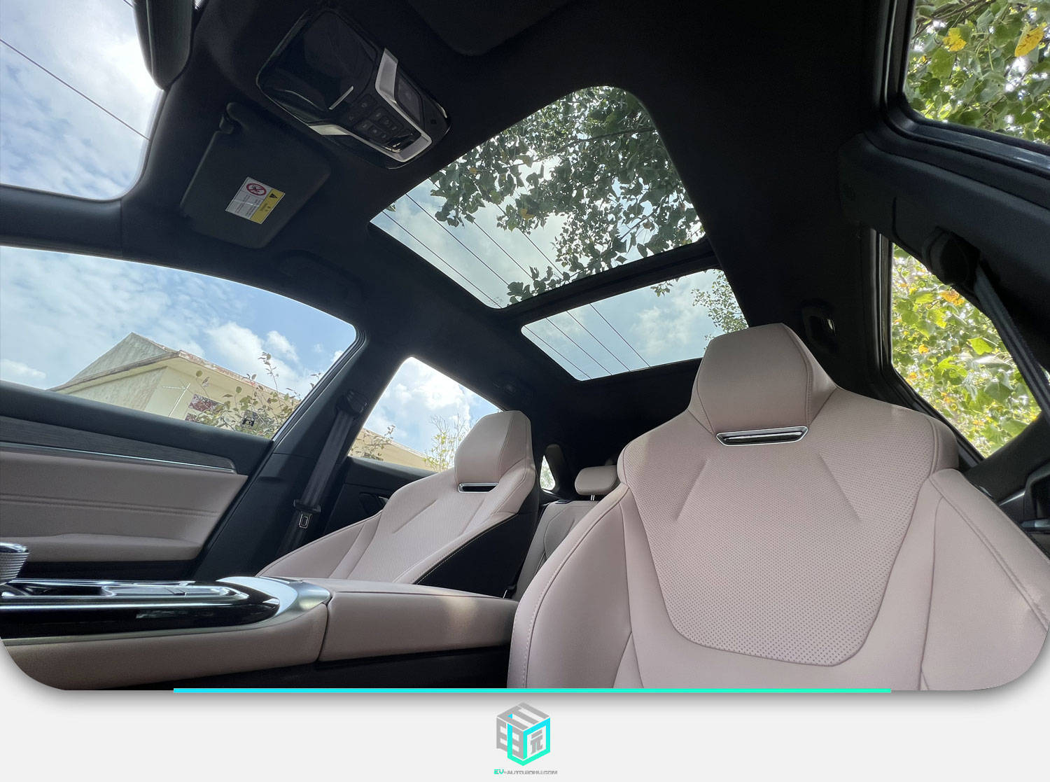 能当汽车开的电动车型,可以当货车的电车