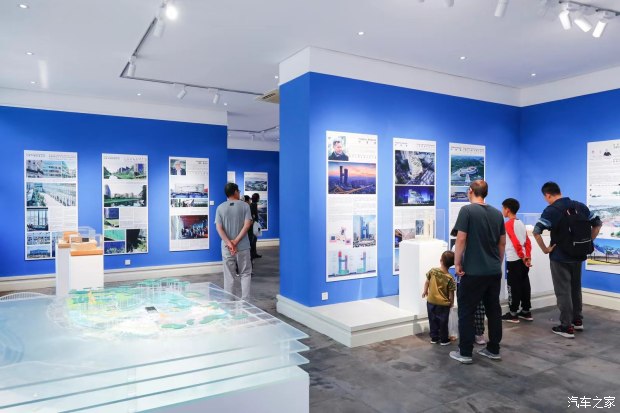 凡尔赛c5x与天逸c5cross如何选,雪铁龙凡尔赛c5x和长安uni-t对比