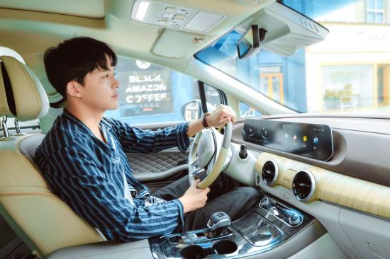 一家人一起出行的车,一家人一起兜风