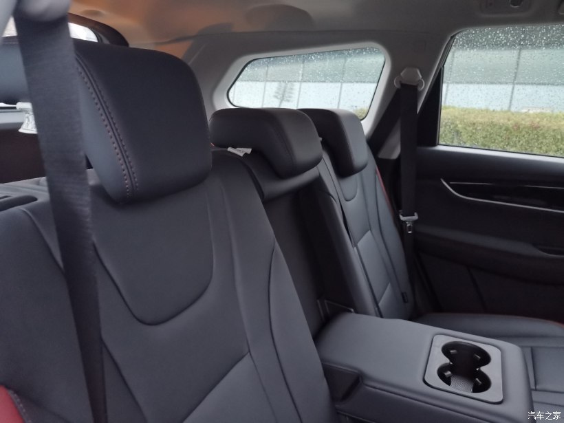 新风行t5增自动舒适型售8.99万元,东风风行t5盛世款pk广汽传祺gs4