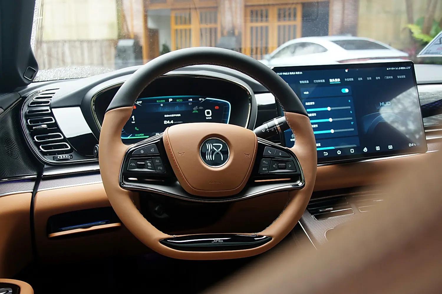 颜值高科技强比亚迪汉ev解读,比亚迪汉EV冠军版提升了什么