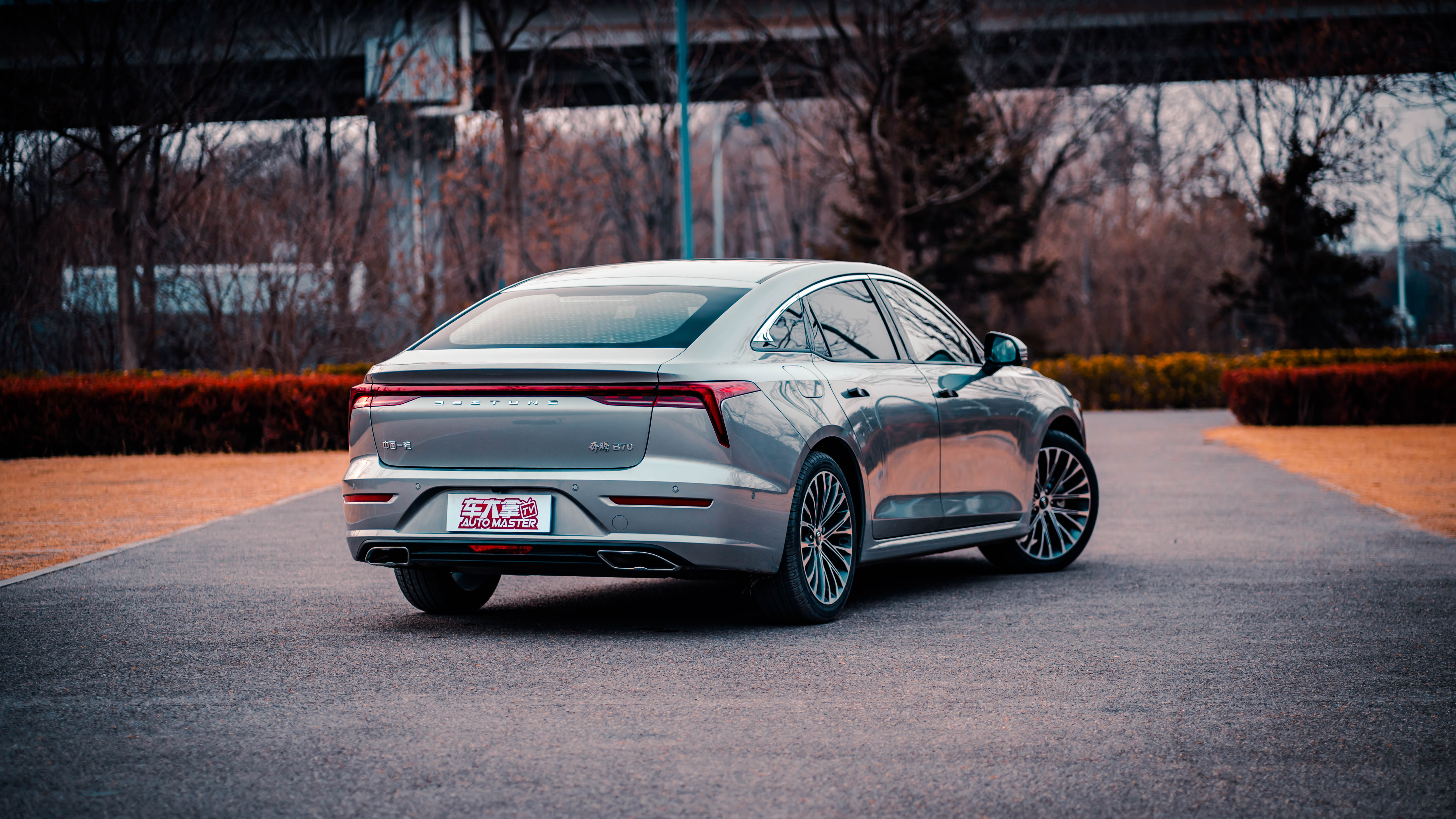 奔腾b701.5和奔腾2.0外观区别,15年的奔腾b50和奔腾b70哪个好