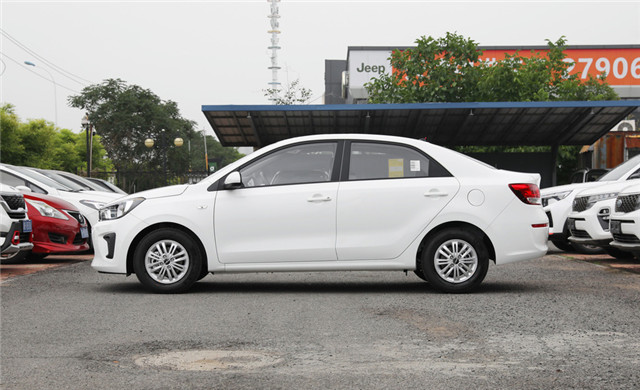 2020款起亚焕驰自动精英测评视频,起亚焕驰和丰田威驰哪个油耗低