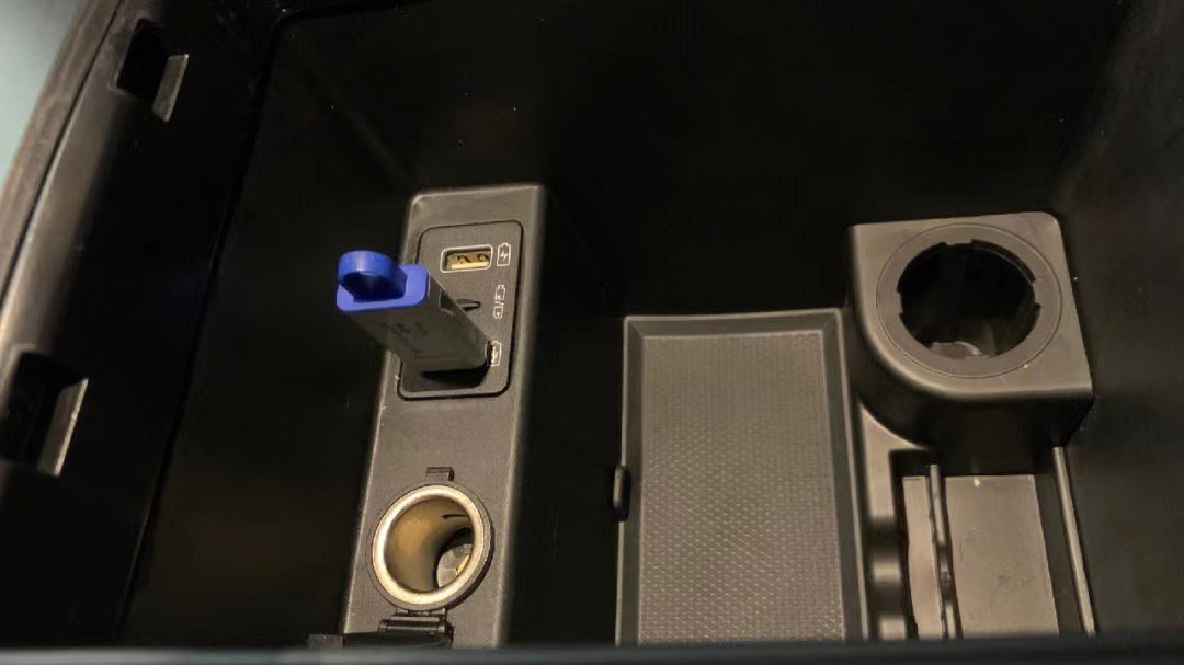 比亚迪宋plus行车记录仪内存卡,比亚迪唐行车记录仪内存卡安装