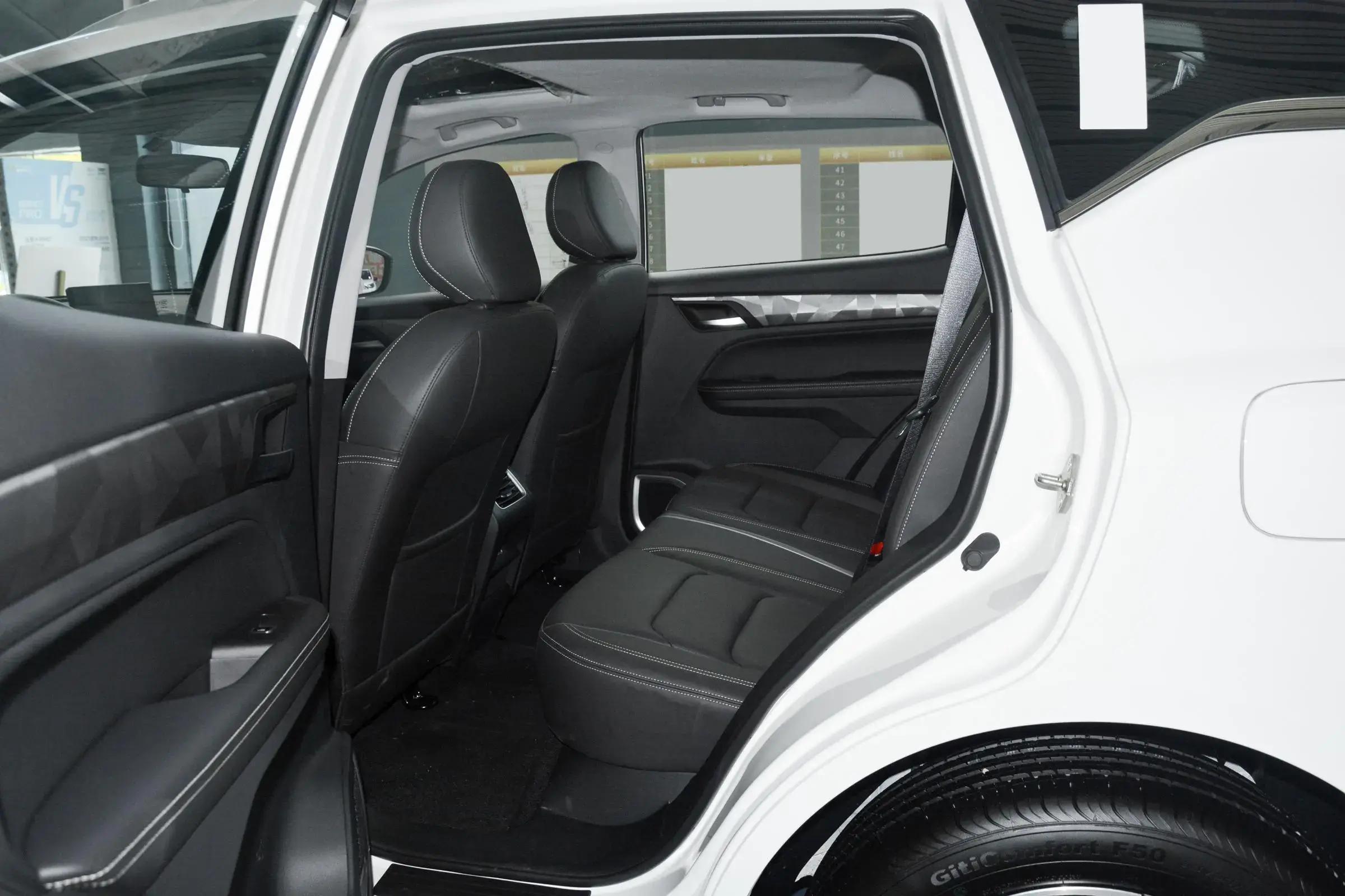 新款手动挡吉利远景x6都有啥配置,16年1.3tcvt旗舰型吉利远景x6